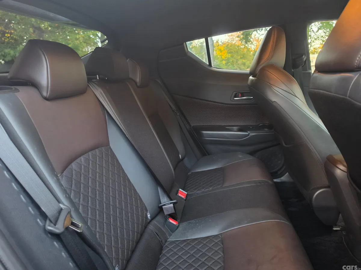 Toyota C-HR SUV, Petrol Hybrid, 2019, Grey
