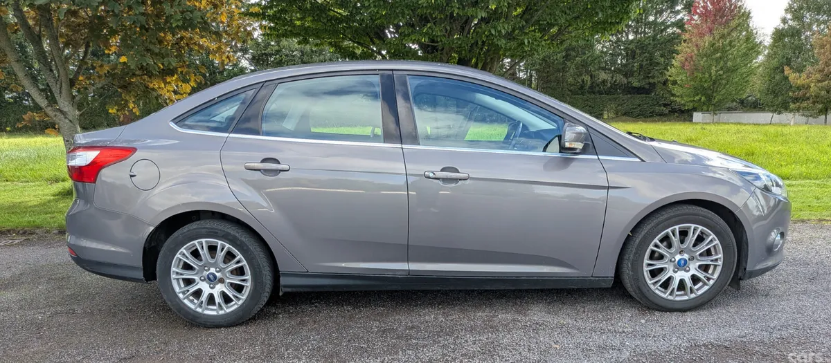 Ford Focus Saloon, Diesel, 2013, Brown