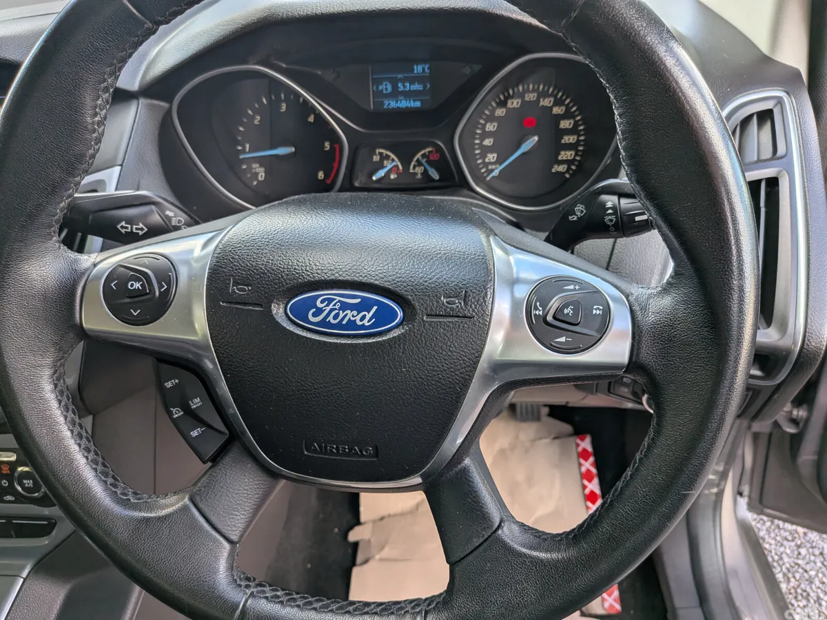 Ford Focus Saloon, Diesel, 2013, Brown