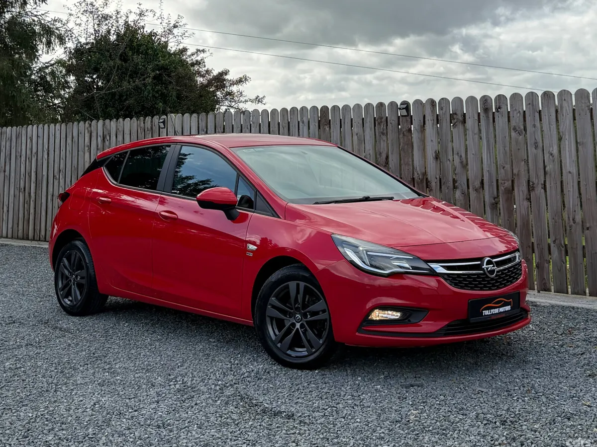 Opel Astra Hatchback, Diesel, 2019, Red