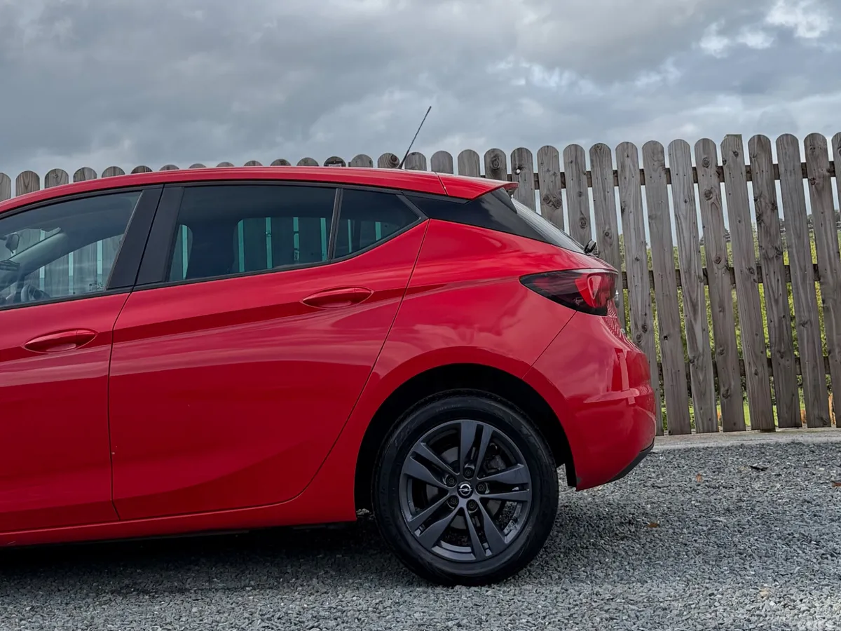 Opel Astra Hatchback, Diesel, 2019, Red