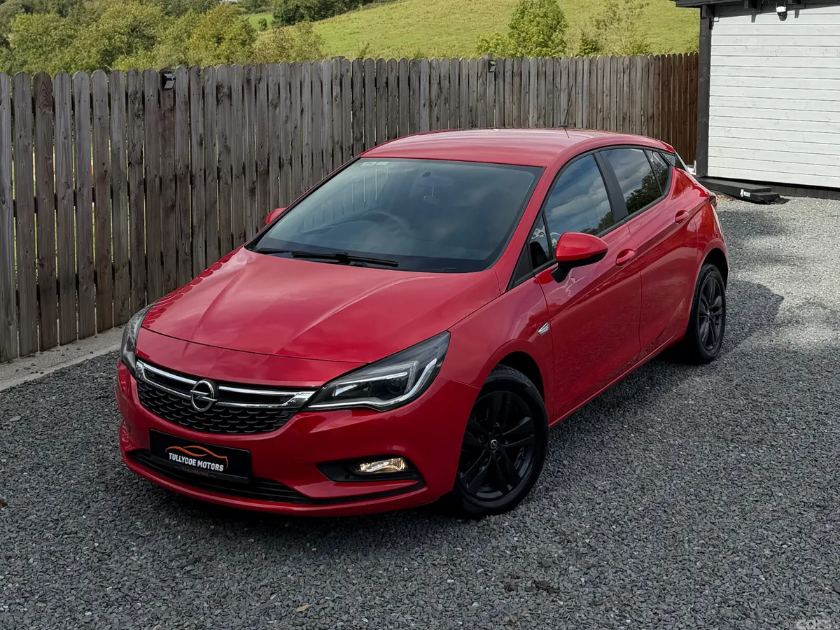 Opel Astra Hatchback, Diesel, 2019, Red