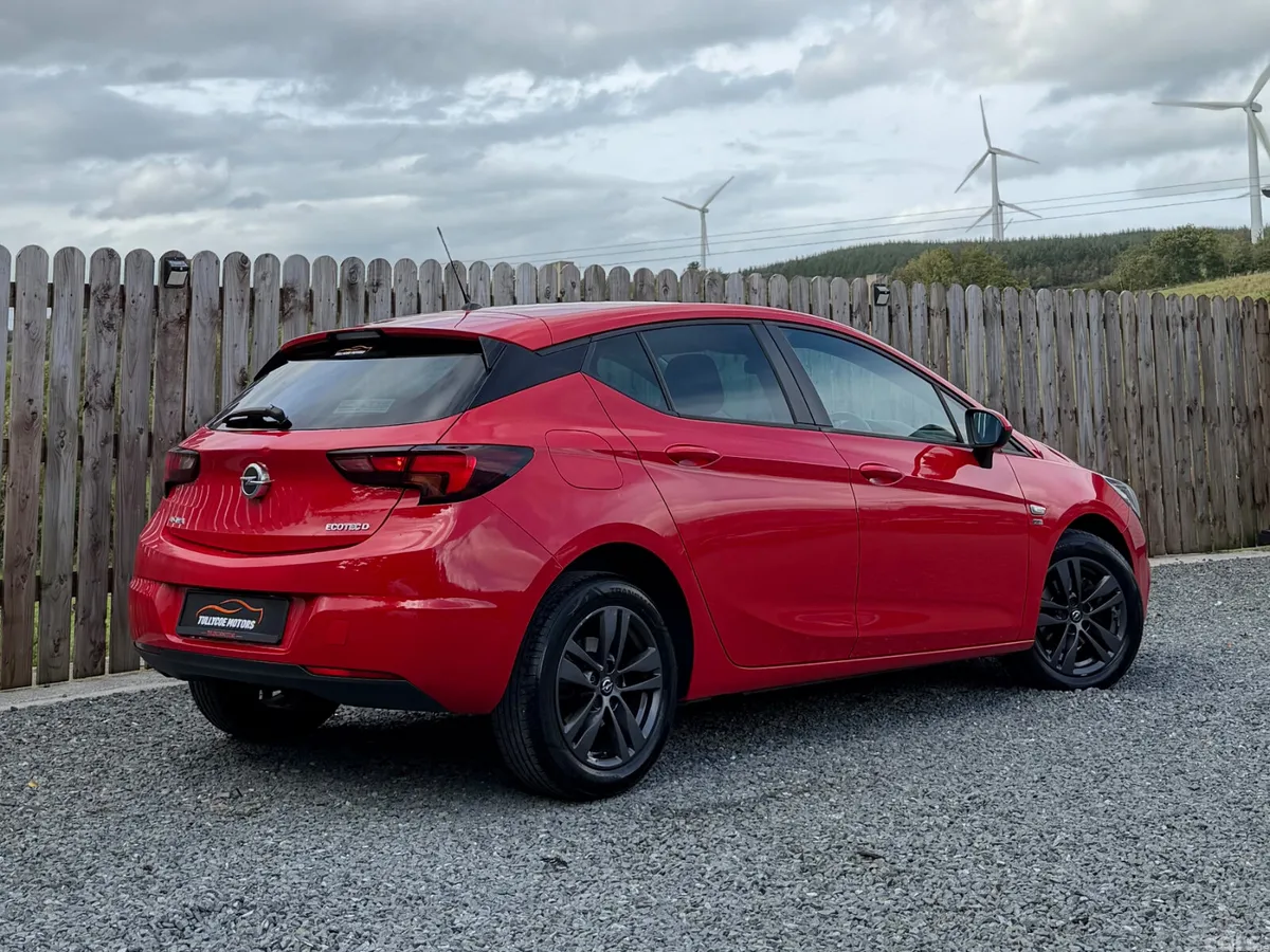 Opel Astra Hatchback, Diesel, 2019, Red