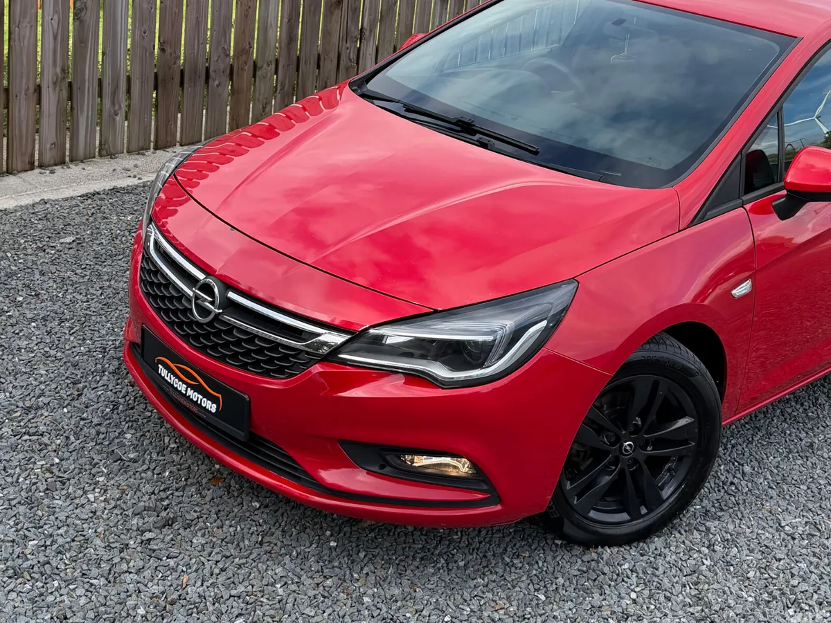 Opel Astra Hatchback, Diesel, 2019, Red
