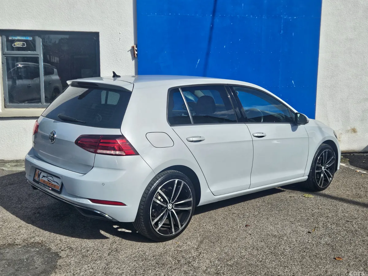 Volkswagen Golf Hatchback, Diesel, 2019, Silver