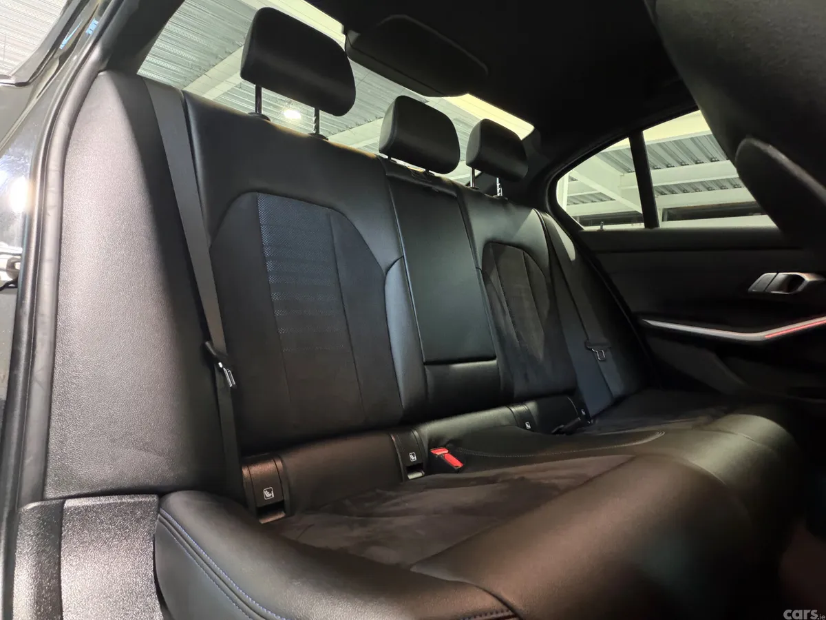 BMW 3-Series Saloon, Petrol Hybrid, 2023, Black