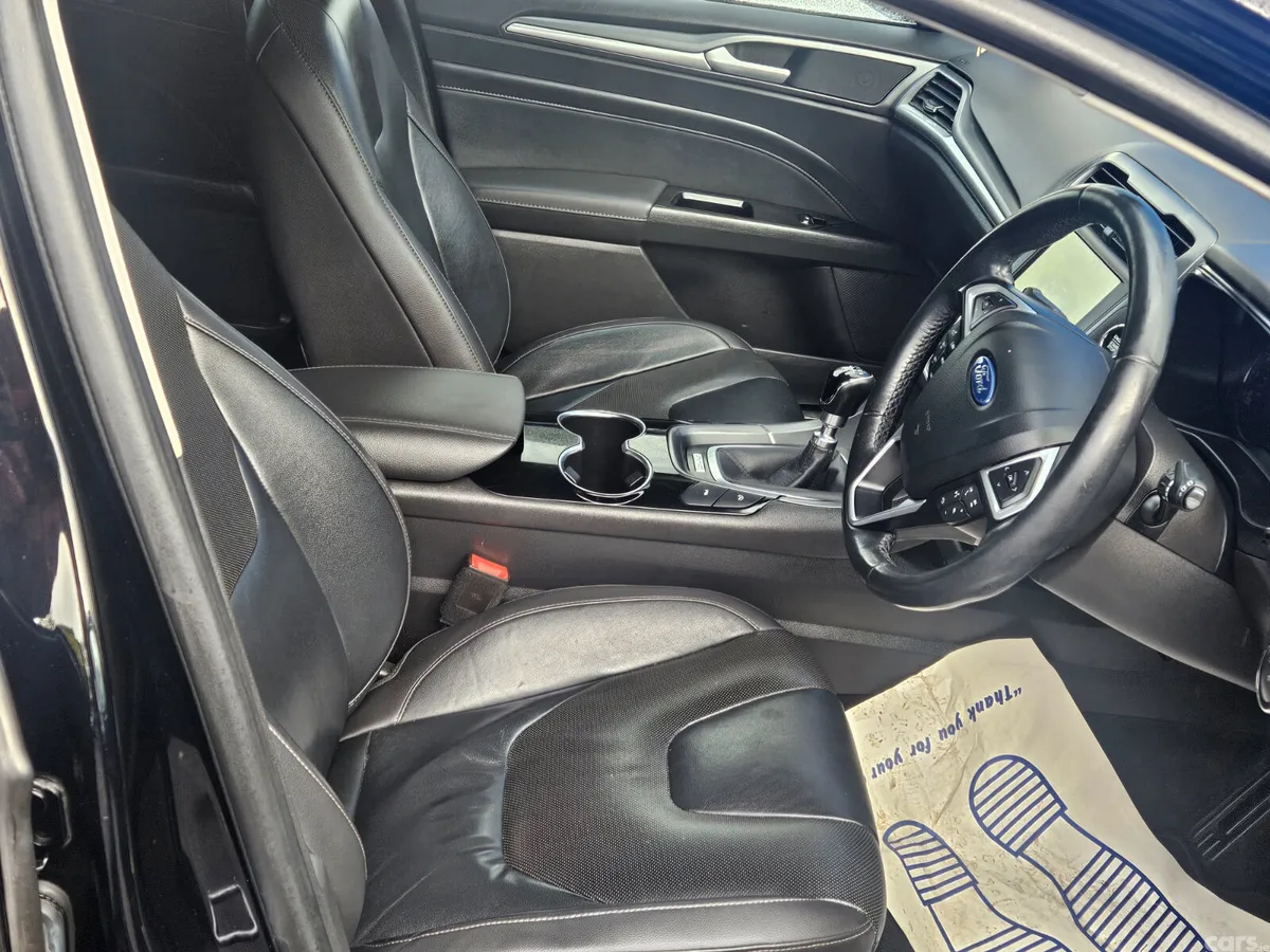 Ford Mondeo Hatchback, Diesel, 2016, Black