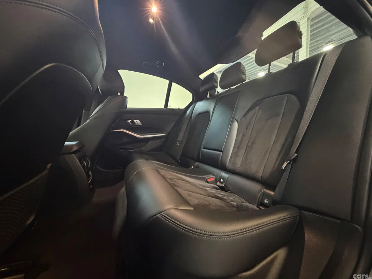 BMW 3-Series Saloon, Petrol Hybrid, 2023, Black