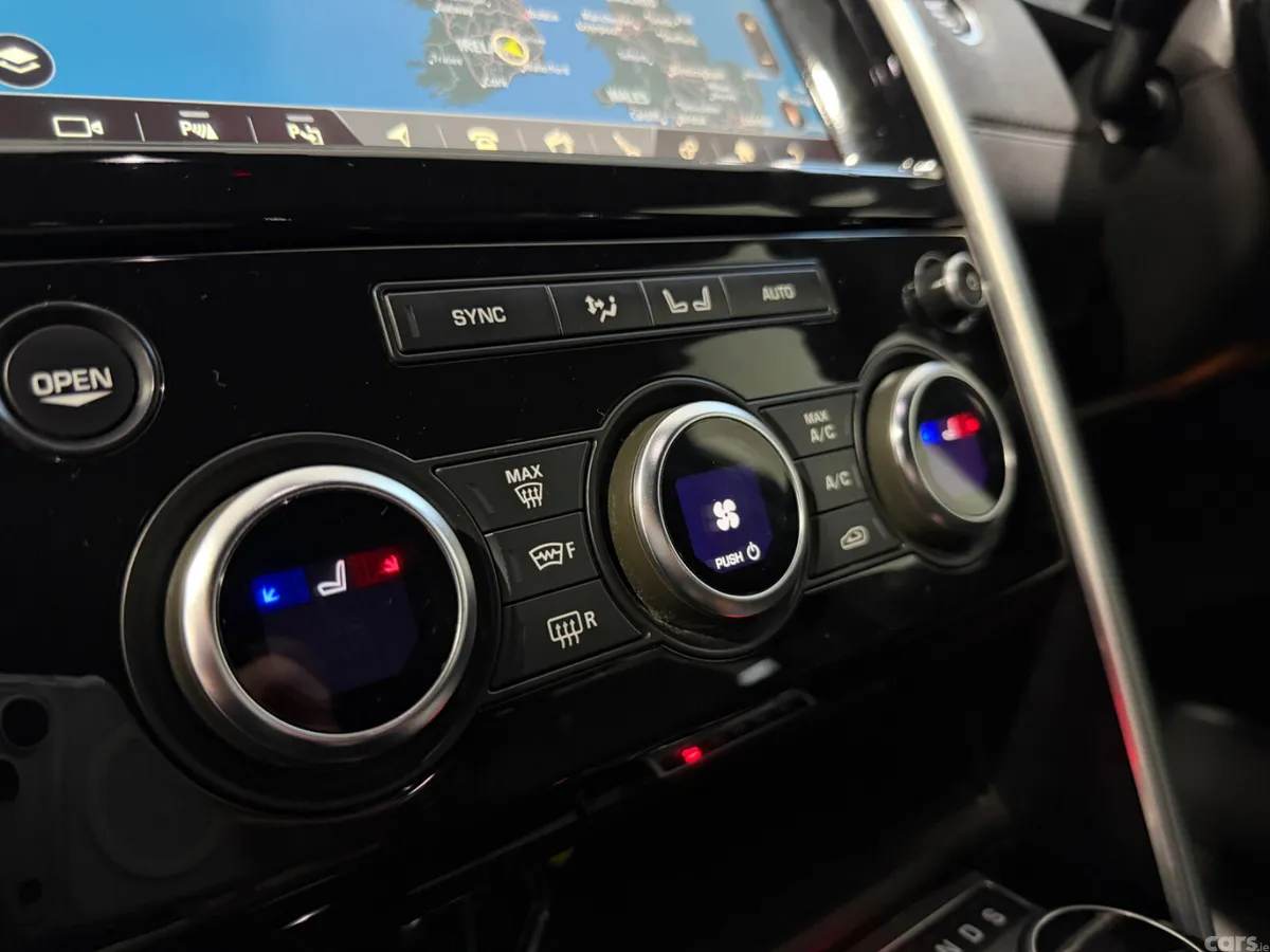 Land Rover Discovery SUV, Diesel, 2020, Blue