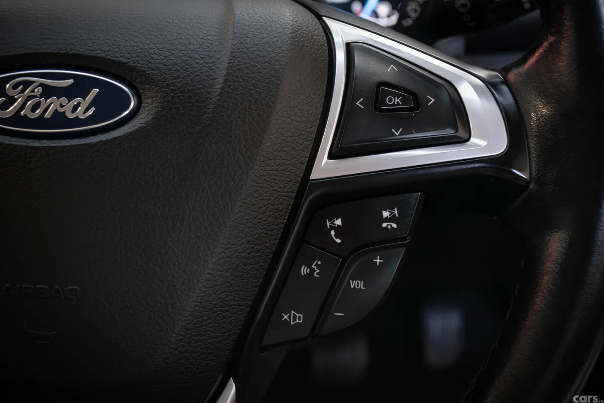 Ford Mondeo Hatchback, Diesel, 2016, Brown