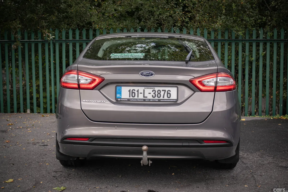 Ford Mondeo Hatchback, Diesel, 2016, Brown