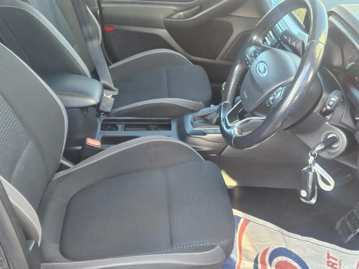 Ford Focus Hatchback, Diesel, 2018, Grey