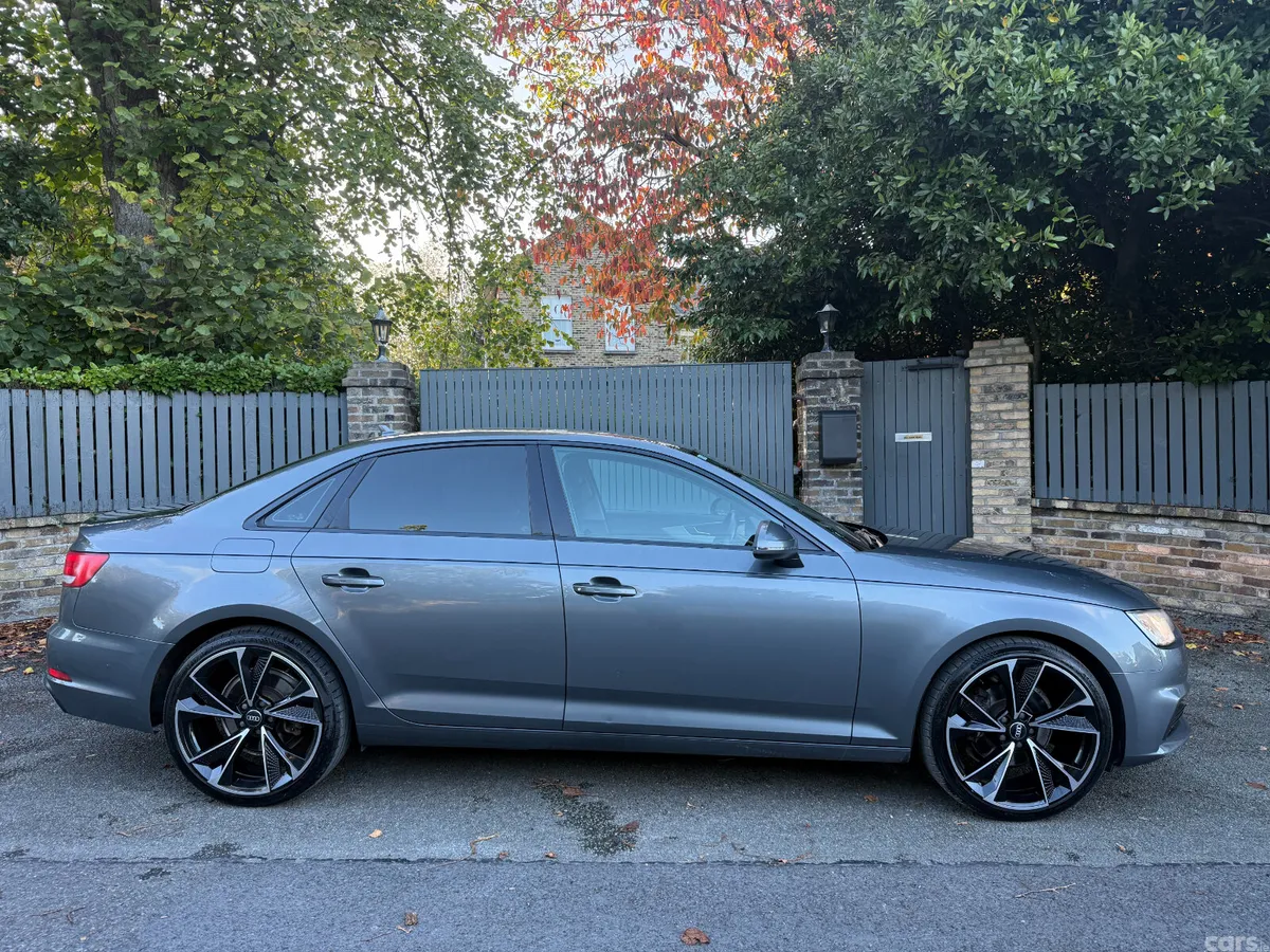Audi A4 Saloon, Diesel, 2019, Grey