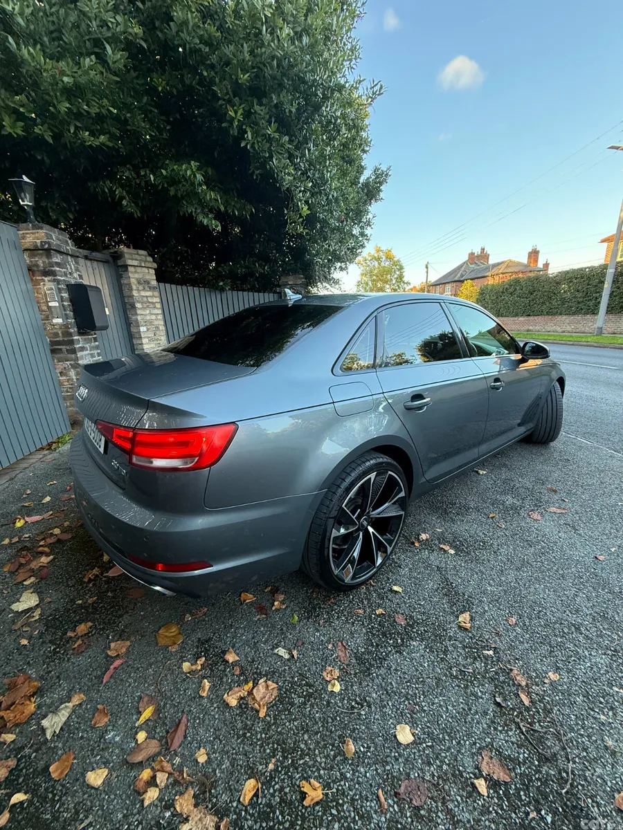 Audi A4 Saloon, Diesel, 2019, Grey