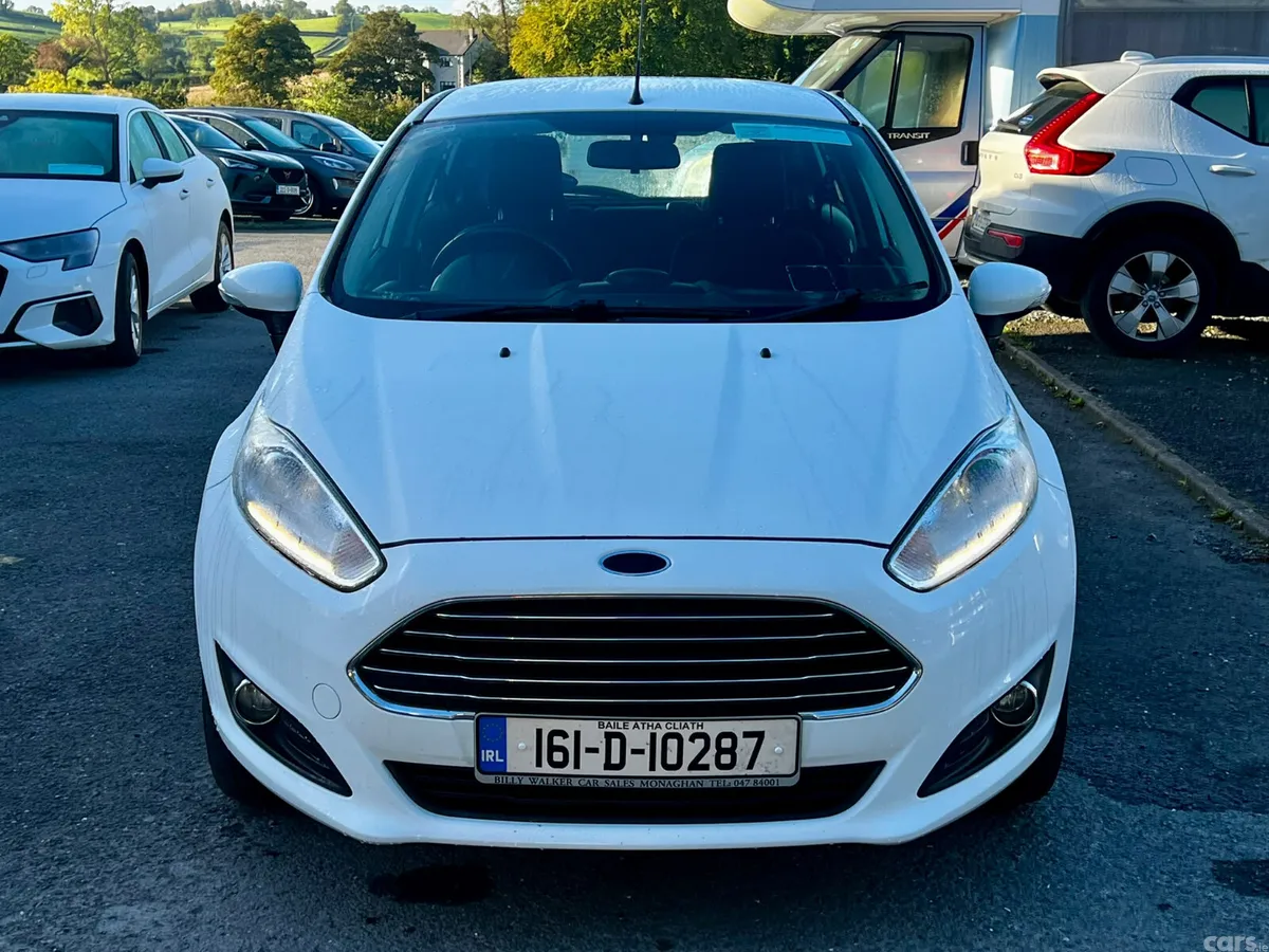 Ford Fiesta Hatchback, Petrol, 2016, White