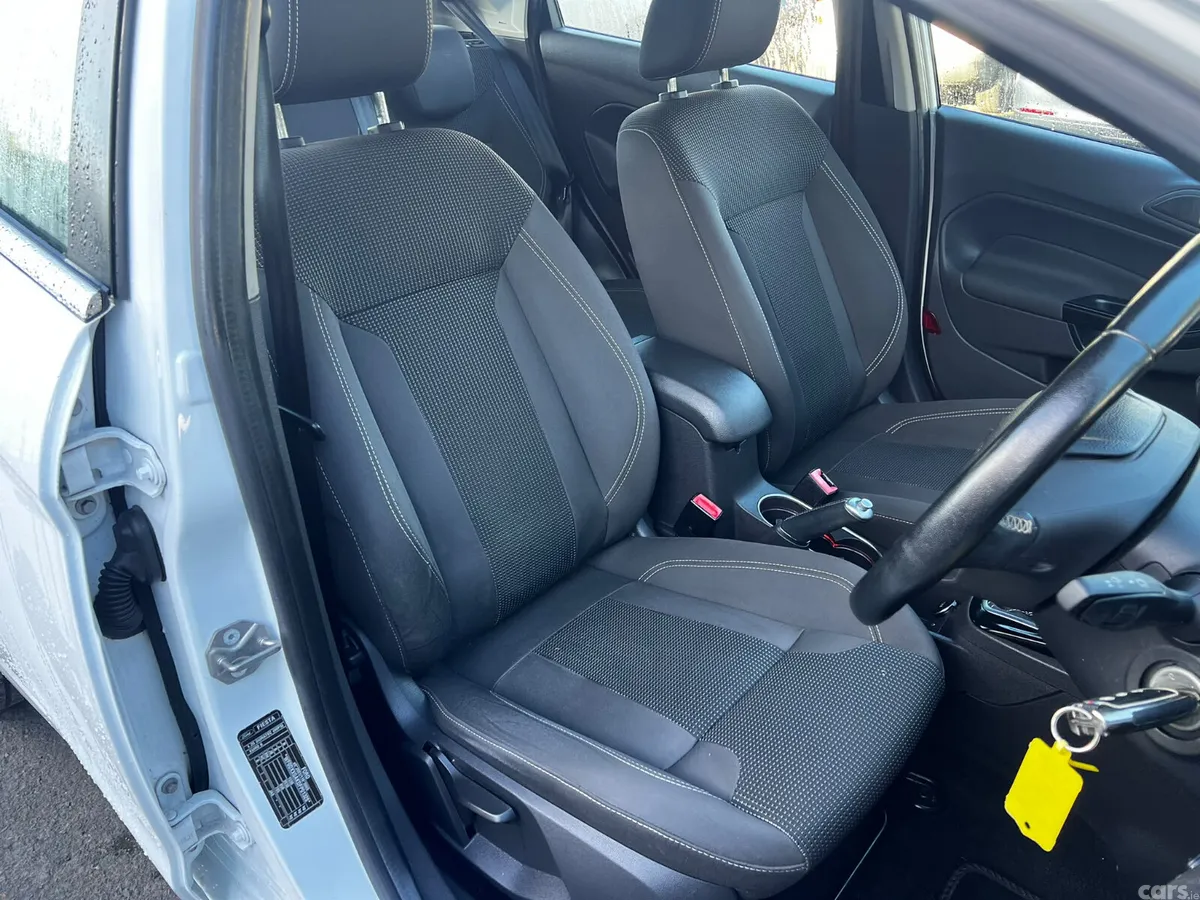 Ford Fiesta Hatchback, Petrol, 2016, White