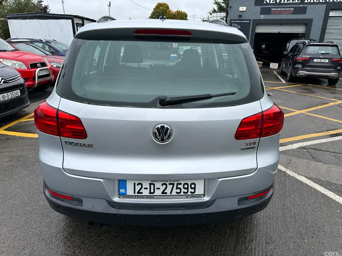 Volkswagen Tiguan SUV, Diesel, 2012, Silver