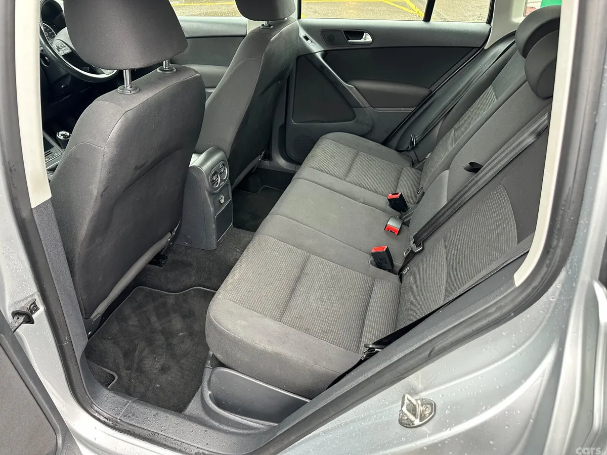 Volkswagen Tiguan SUV, Diesel, 2012, Silver