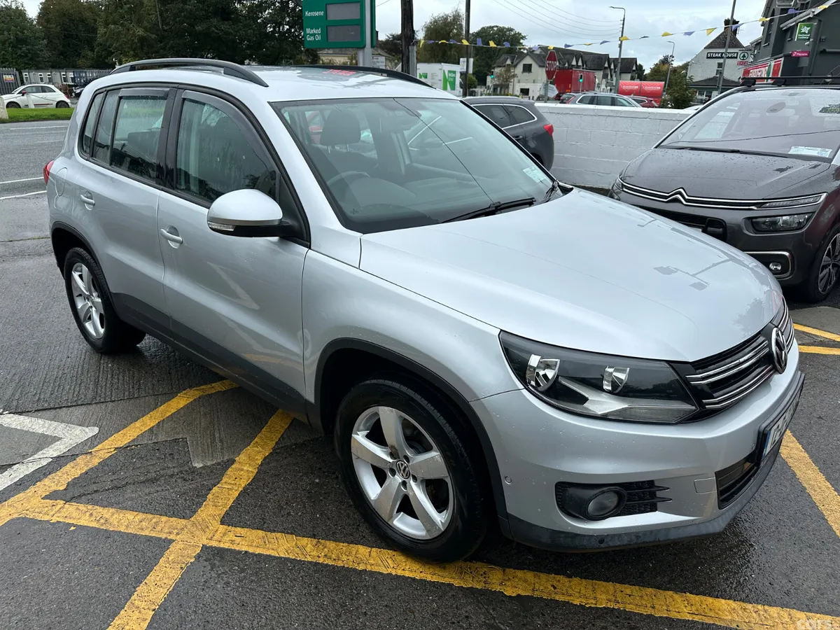 Volkswagen Tiguan SUV, Diesel, 2012, Silver