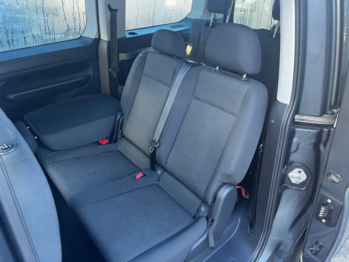 Volkswagen Caddy MPV, Diesel, 2023, Grey