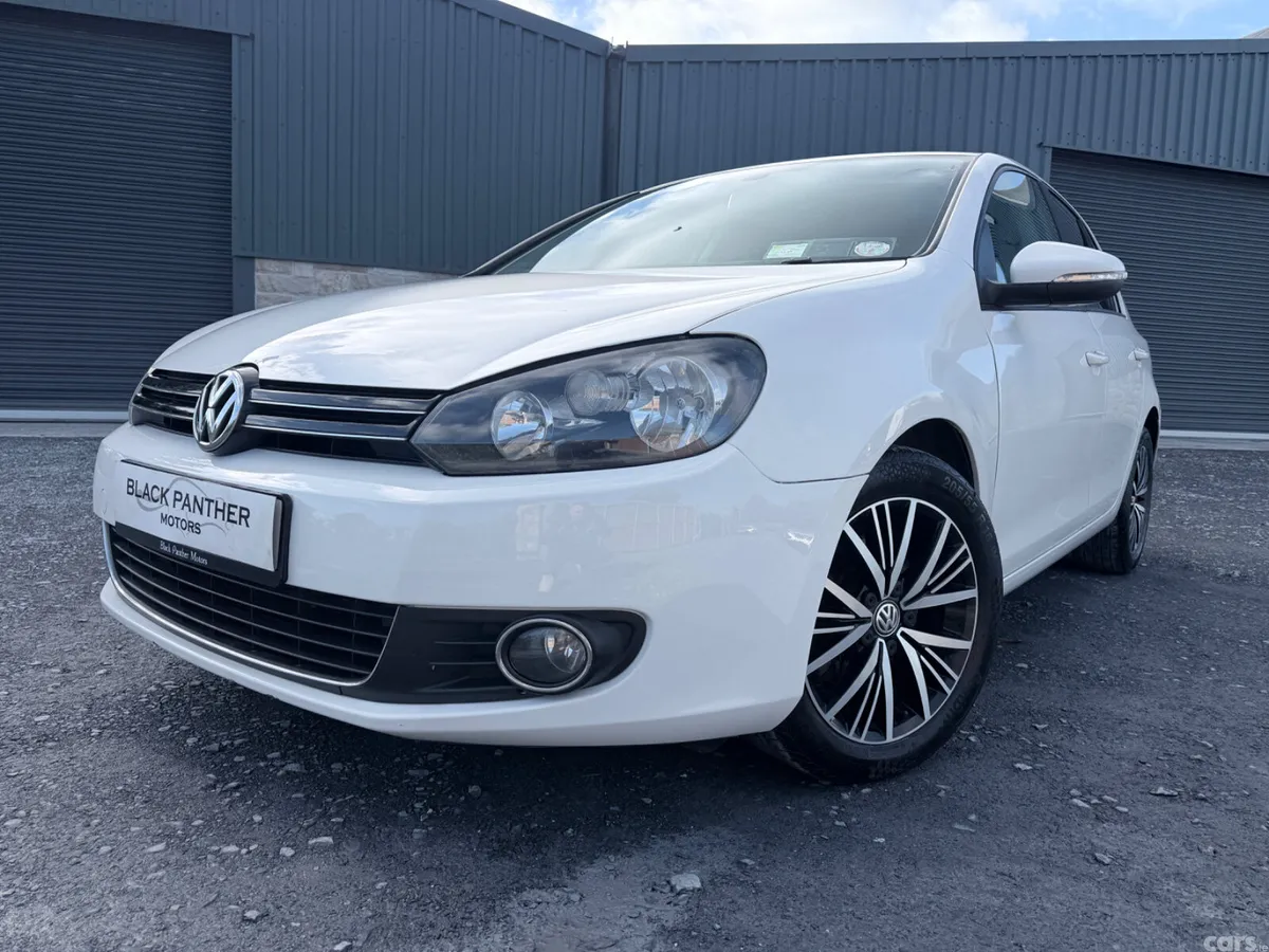 Volkswagen Golf Hatchback, Petrol, 2011, White