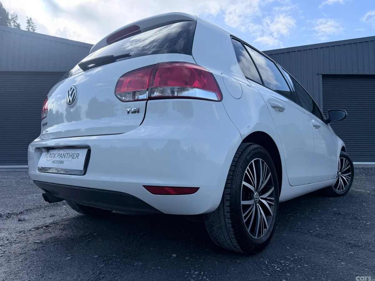 Volkswagen Golf Hatchback, Petrol, 2011, White