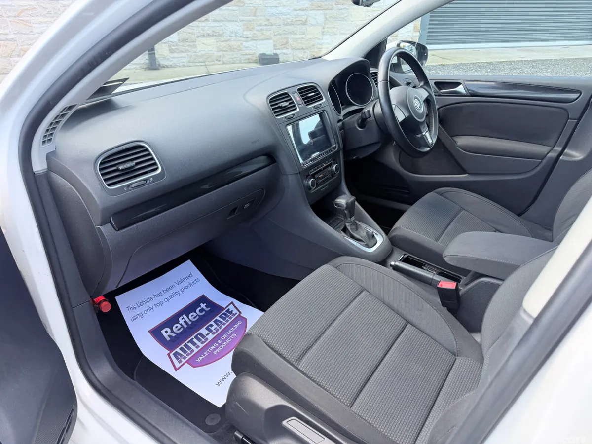 Volkswagen Golf Hatchback, Petrol, 2011, White