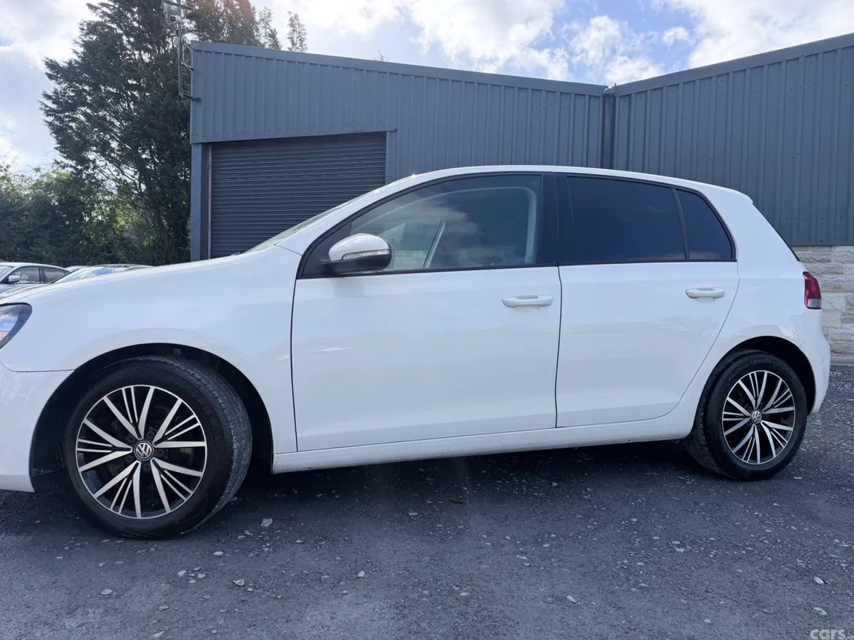 Volkswagen Golf Hatchback, Petrol, 2011, White