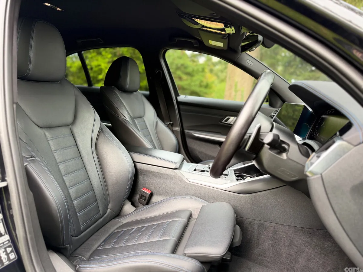 BMW 3-Series Saloon, Diesel, 2022, Black