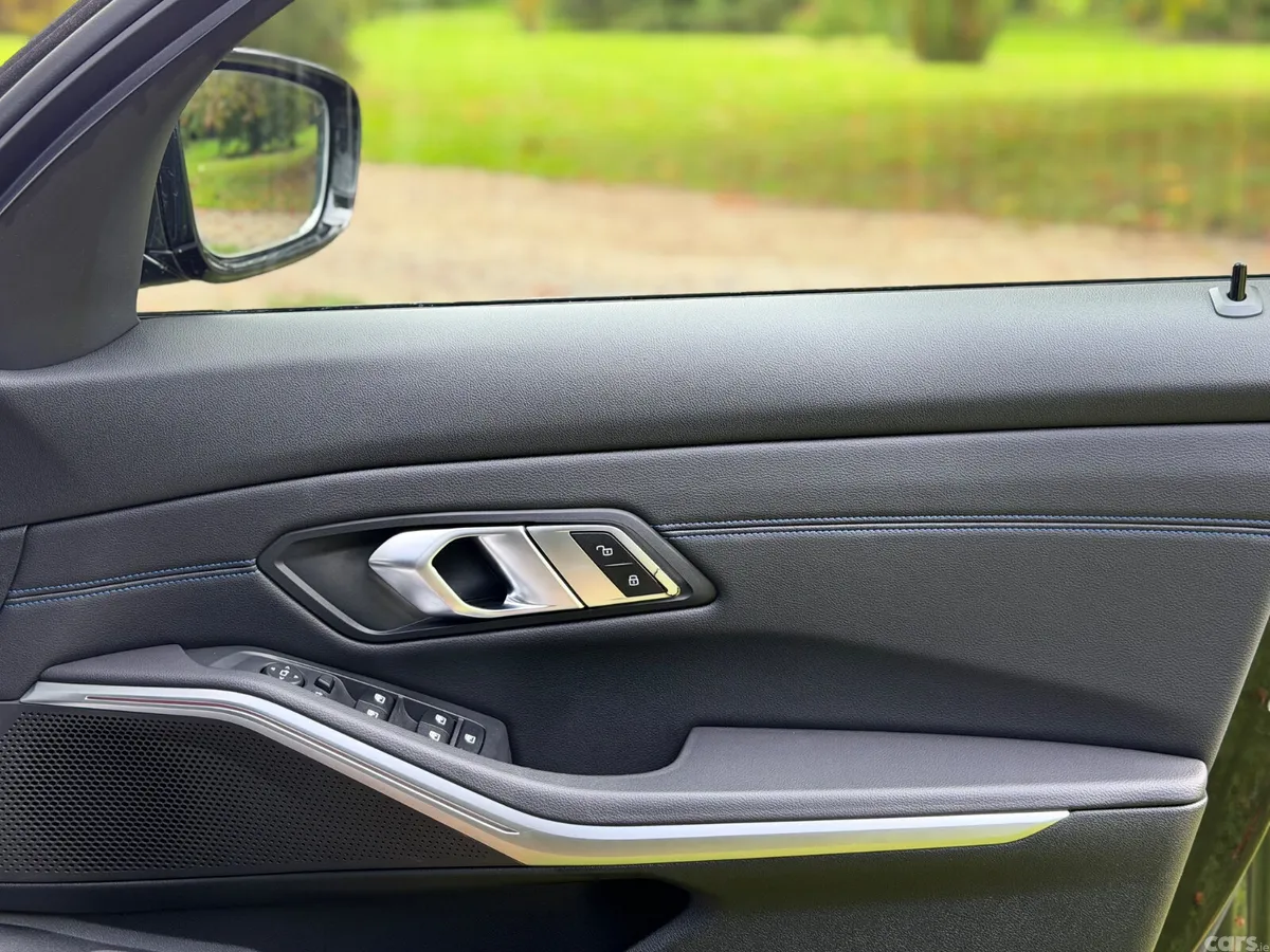 BMW 3-Series Saloon, Diesel, 2022, Black