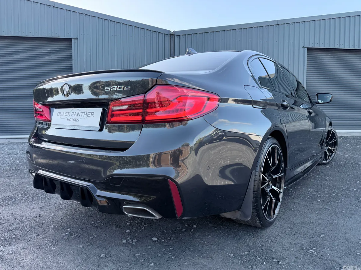 BMW 5-Series Saloon, Petrol Plug-in Hybrid, 2020, Grey