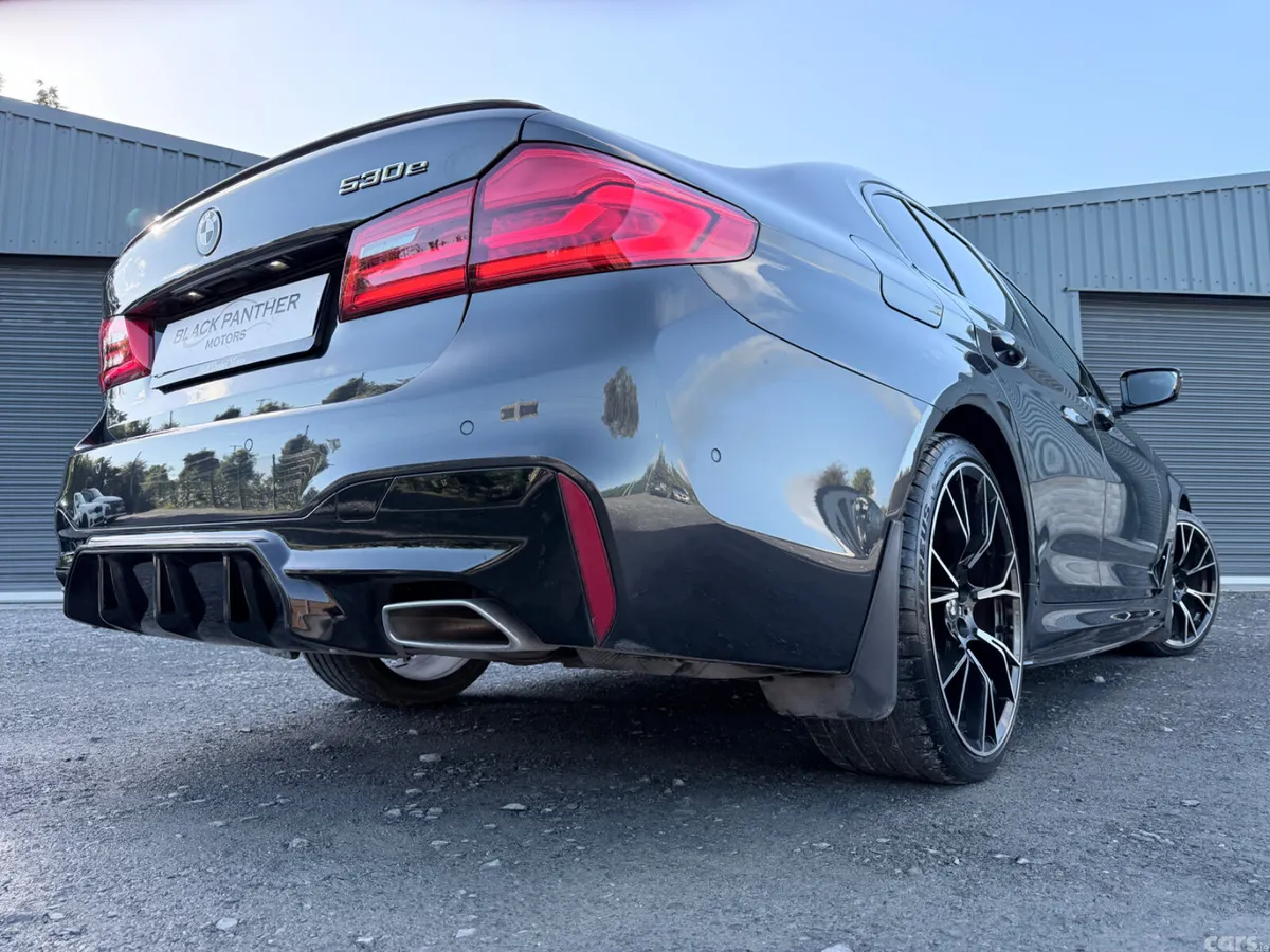 BMW 5-Series Saloon, Petrol Plug-in Hybrid, 2020, Grey