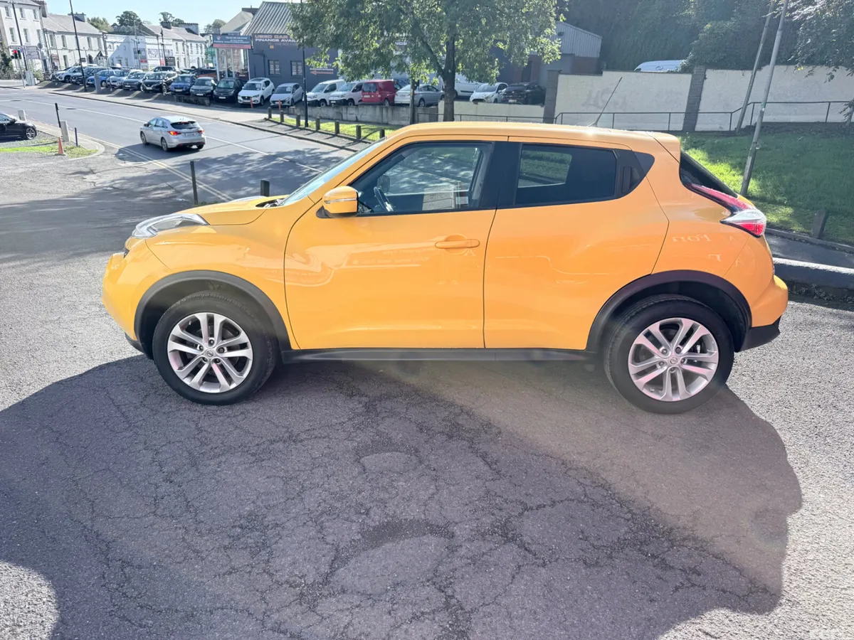 Nissan Juke SUV, Petrol, 2015, Yellow
