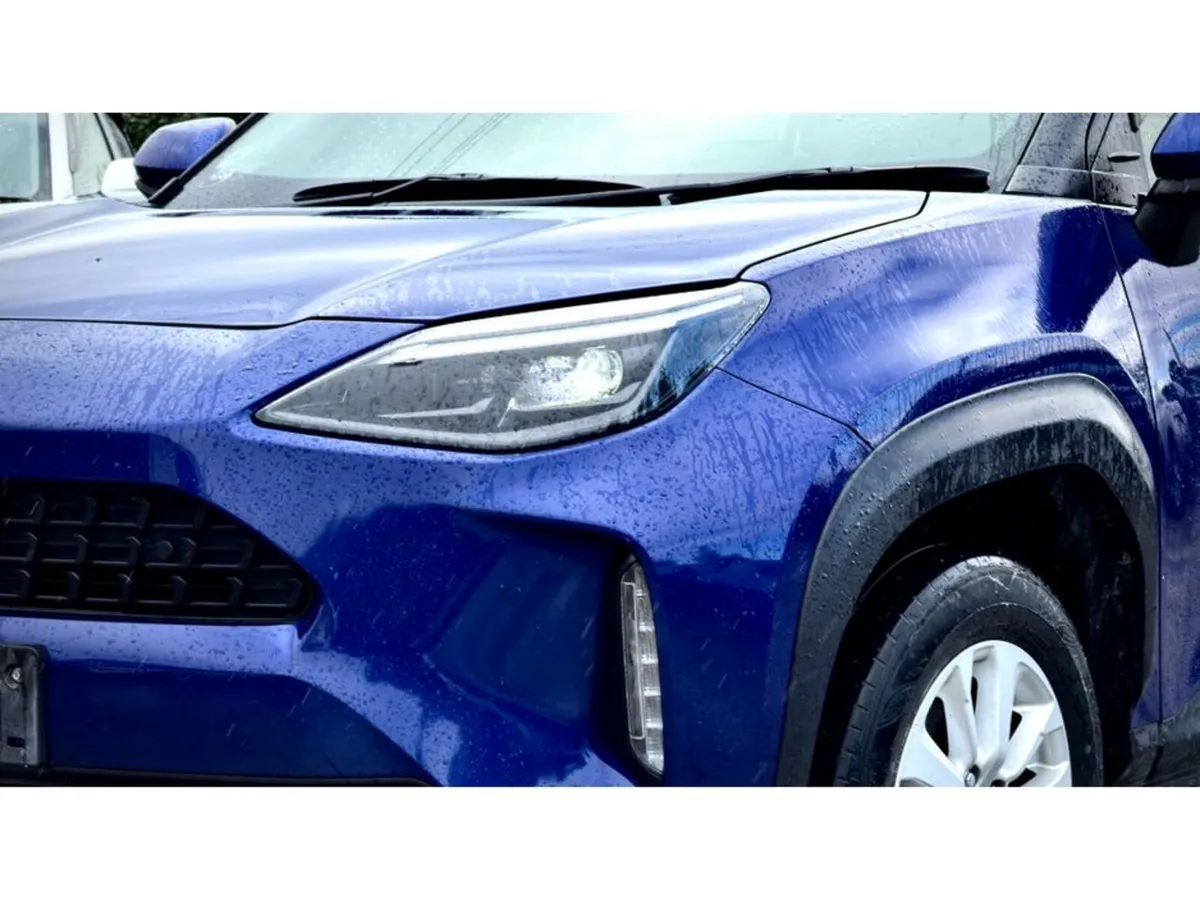 Toyota Yaris Cross SUV, Petrol Hybrid, 2021, Blue