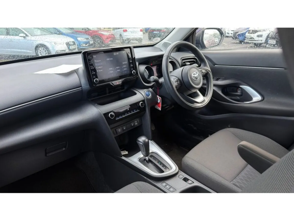 Toyota Yaris Cross SUV, Petrol Hybrid, 2021, Blue