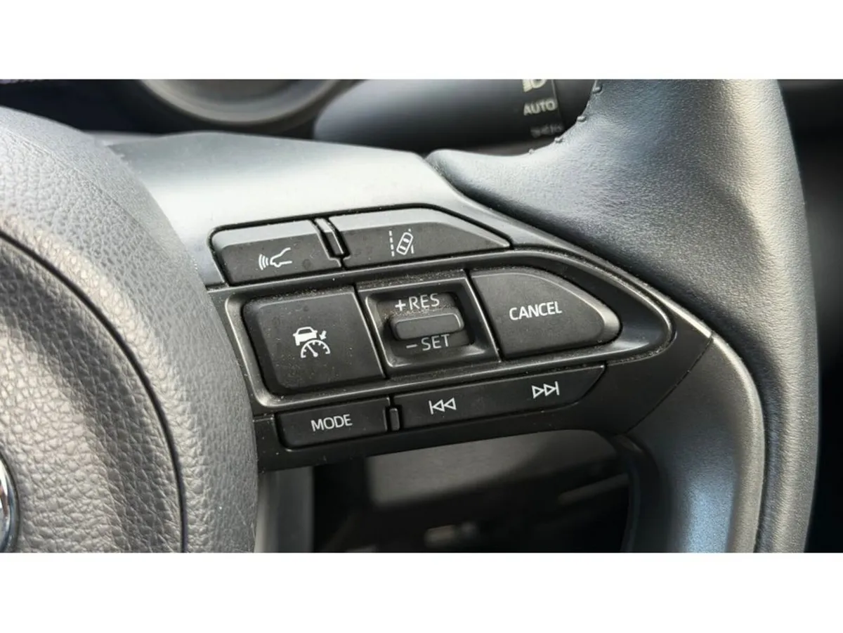 Toyota Yaris Cross SUV, Petrol Hybrid, 2021, Blue