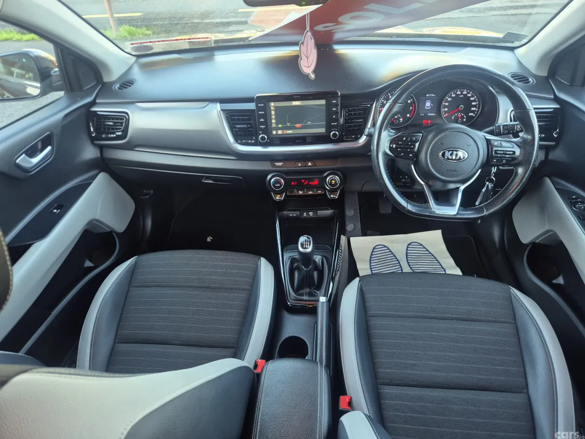 Kia Stonic Hatchback, Petrol, 2018, Brown