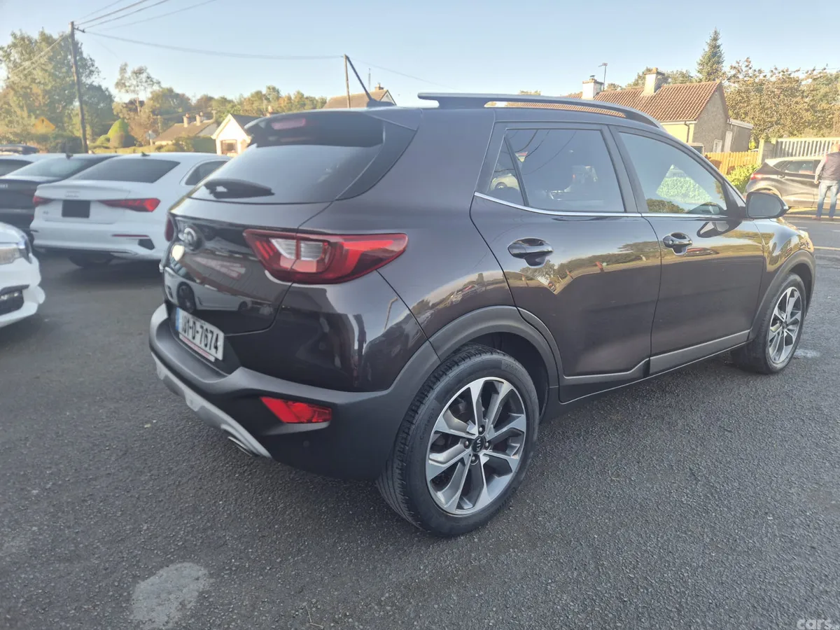 Kia Stonic Hatchback, Petrol, 2018, Brown