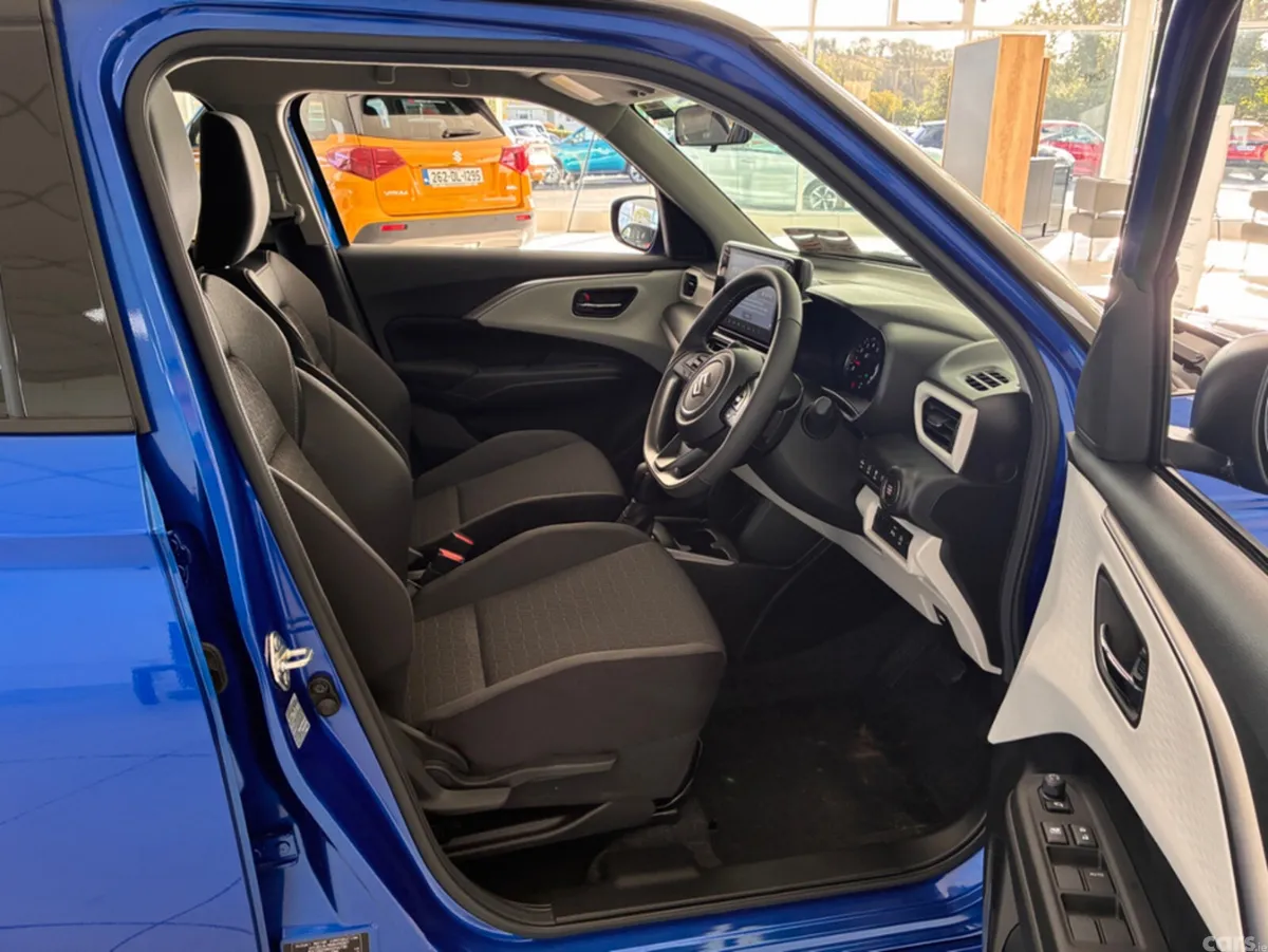 Suzuki Swift Hatchback, Petrol Hybrid, 2026, Blue