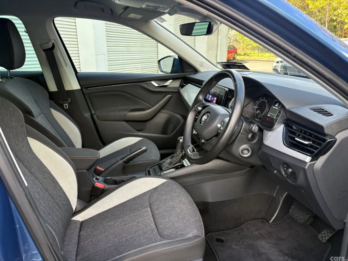 Skoda Kamiq Hatchback, Petrol, 2021, Blue