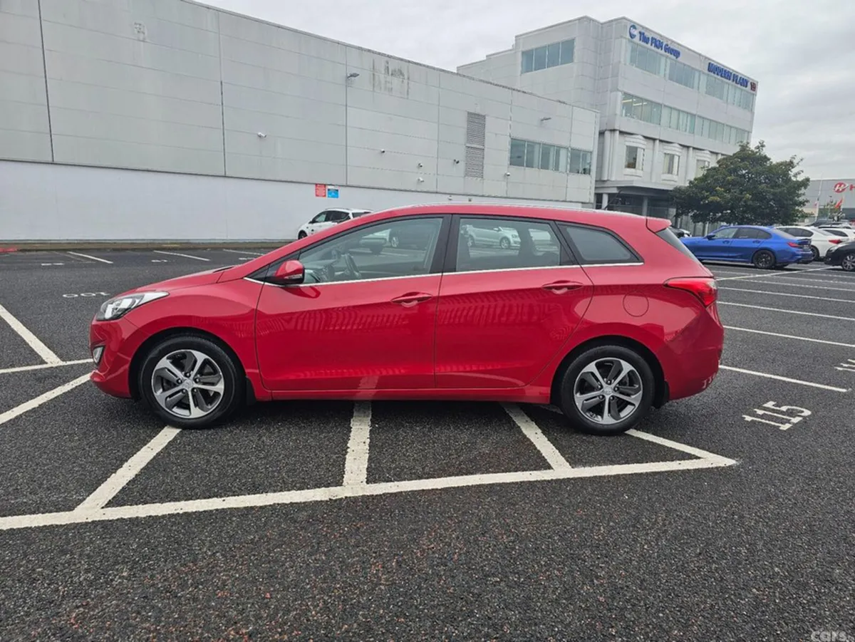 Hyundai i30 Estate, Diesel, 2015, Red