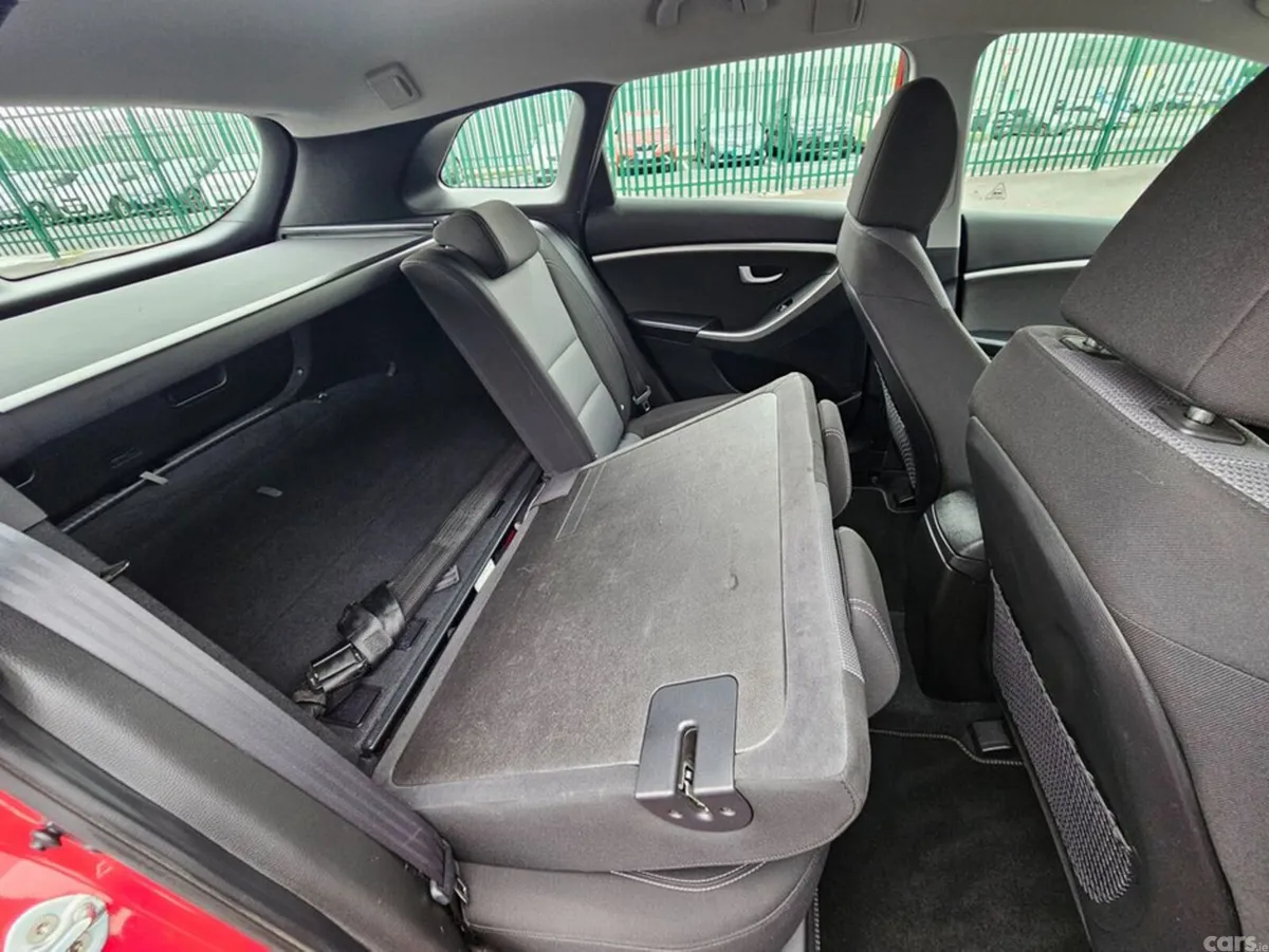 Hyundai i30 Estate, Diesel, 2015, Red