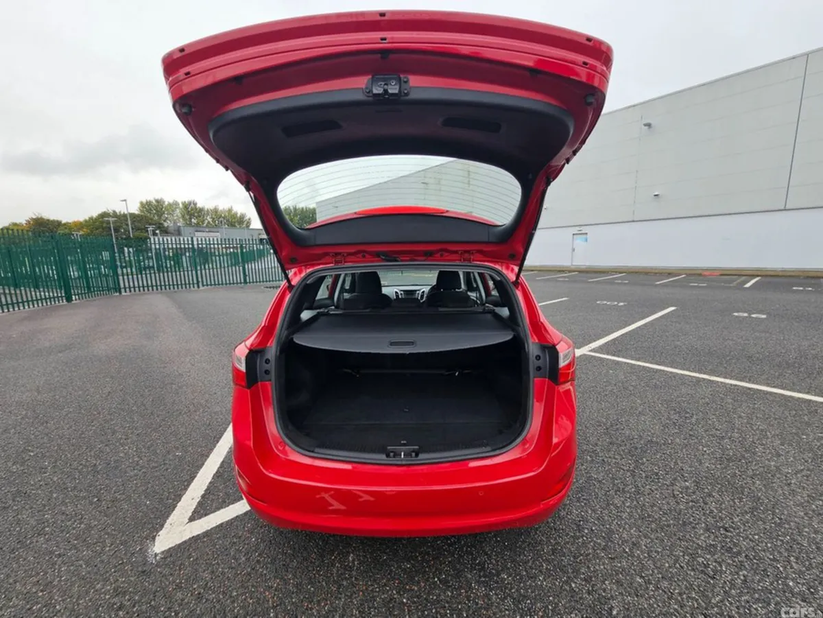Hyundai i30 Estate, Diesel, 2015, Red