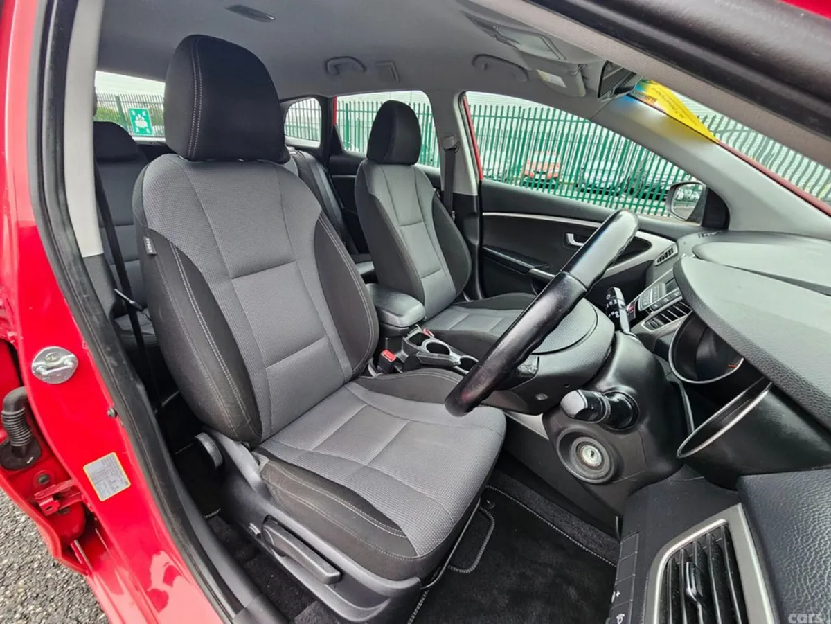 Hyundai i30 Estate, Diesel, 2015, Red