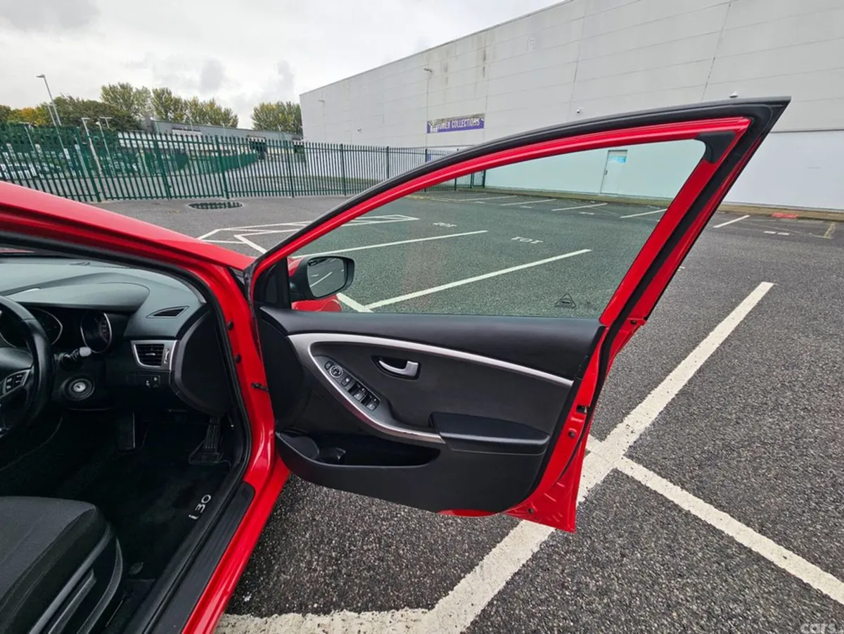 Hyundai i30 Estate, Diesel, 2015, Red