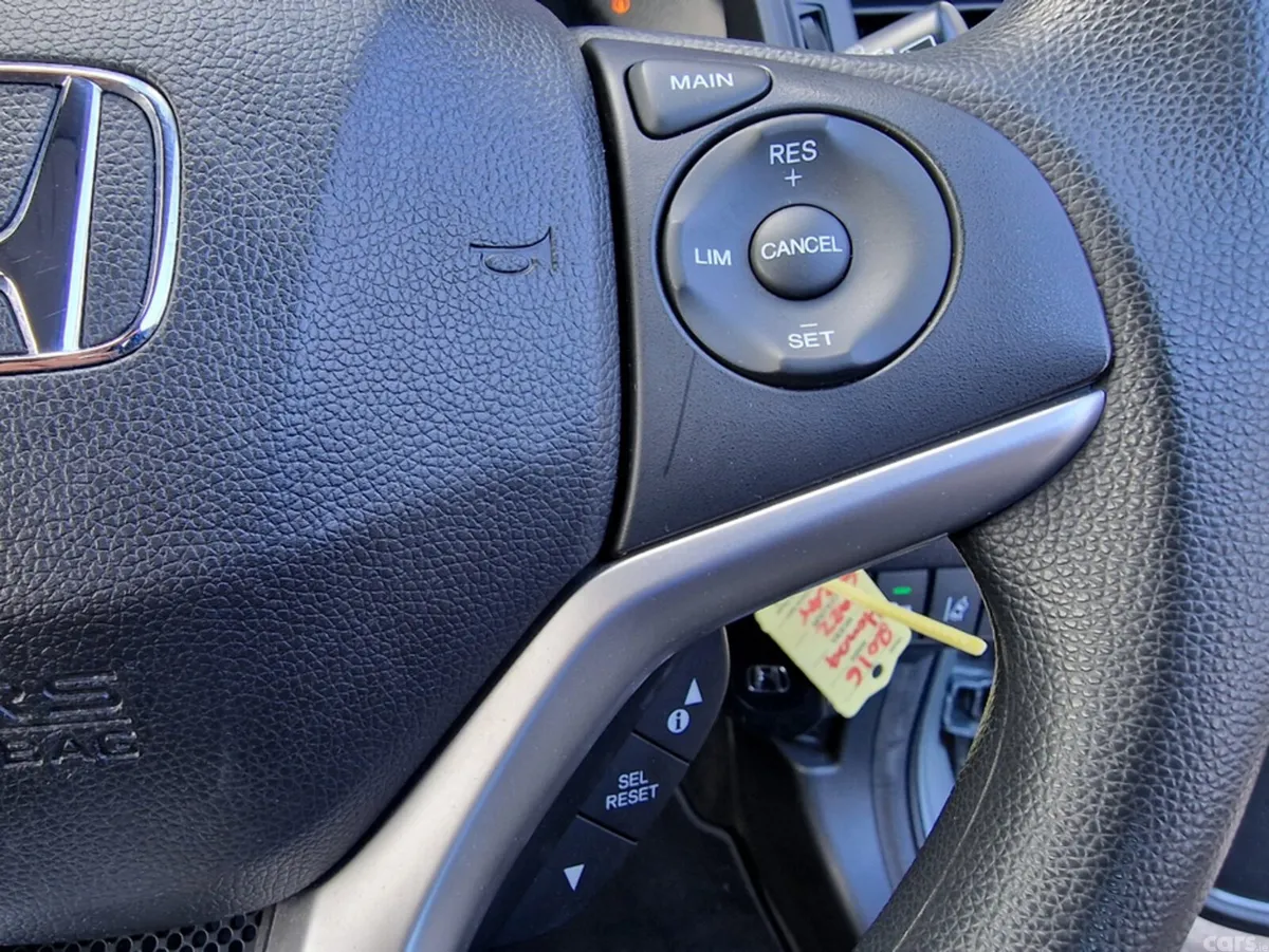 Honda Jazz Hatchback, Petrol, 2016, Silver