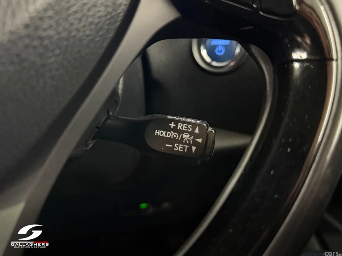 Toyota C-HR SUV, Petrol Hybrid, 2019, Blue