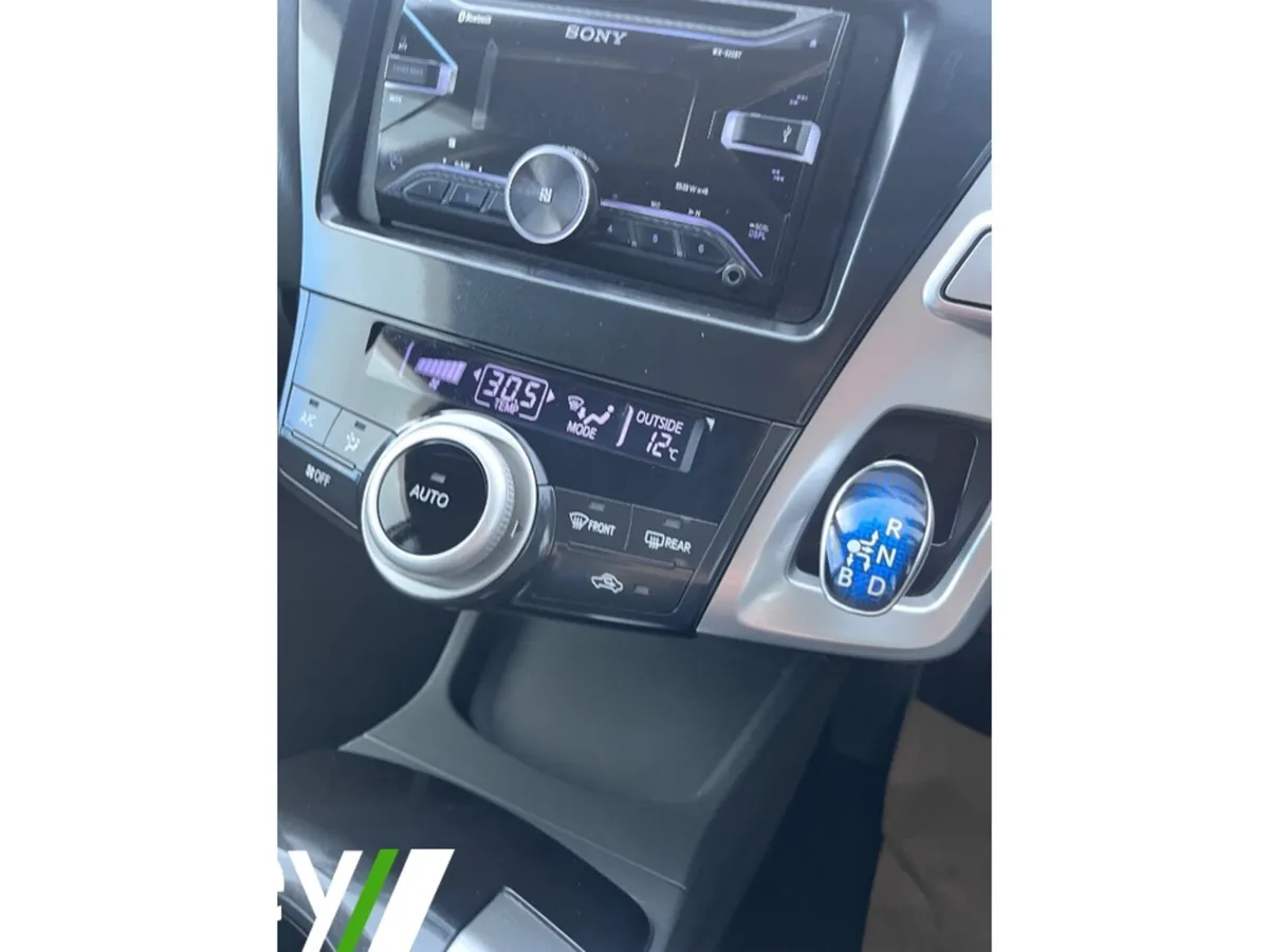 Toyota Prius MPV, Petrol Hybrid, 2014, Grey