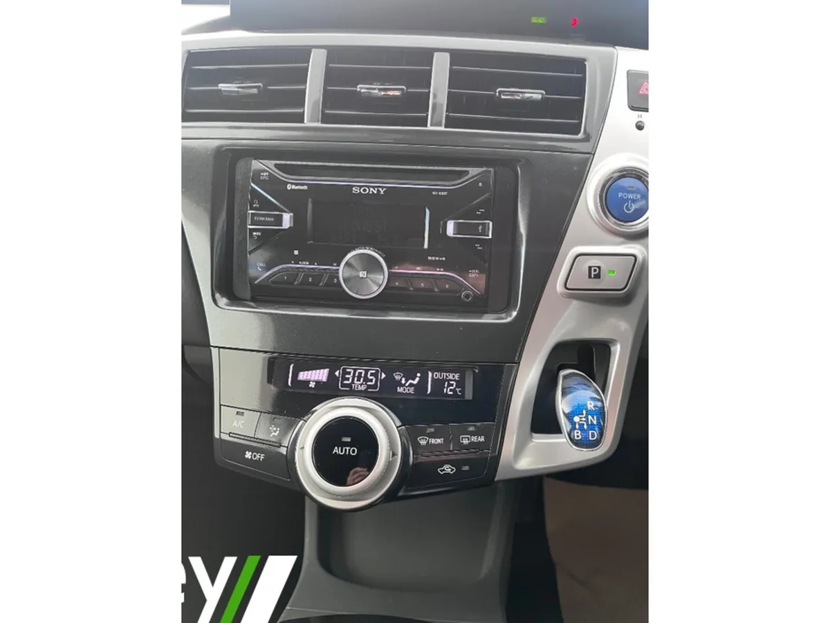 Toyota Prius MPV, Petrol Hybrid, 2014, Grey