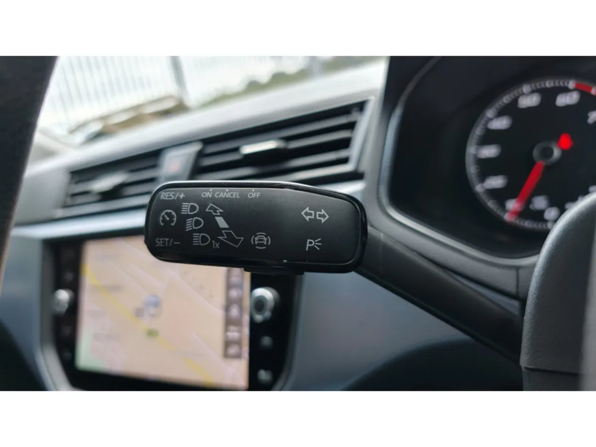 SEAT Arona Hatchback, Petrol, 2019, Black
